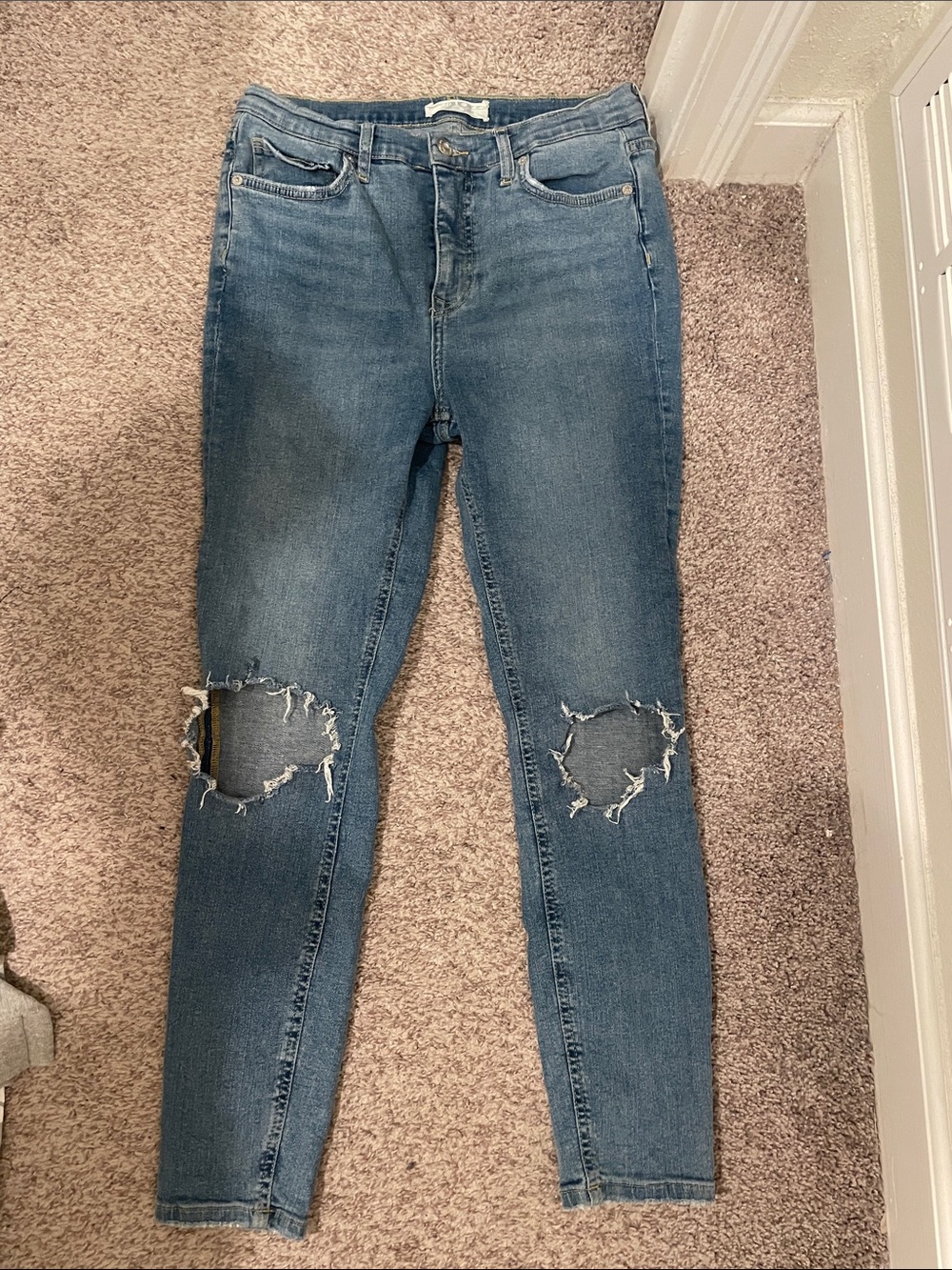 Free people Women’s Distressed Knee Skinny Jeans - Blue size 29 inch waist